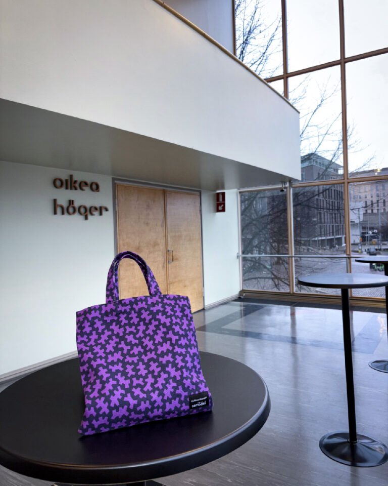 Violetti Pieni Kangaskassi Kulttuurikassi Heikki Orvolan Kuosi Violetti Pieni Kangaskassi Kulttuurikassi Heikki Orvolan Kuosi